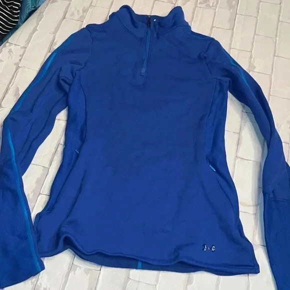 UNDER ARMOUR fleece top size small - Picture 1 of 5